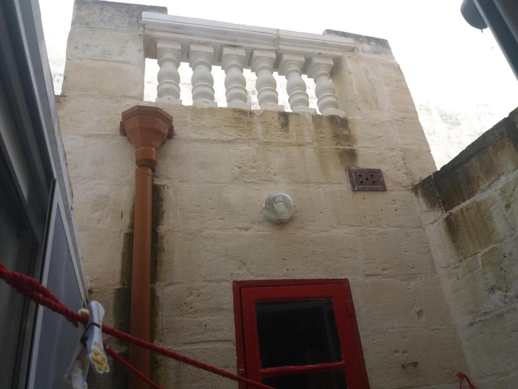 The 1930's Maltese Residence room 2